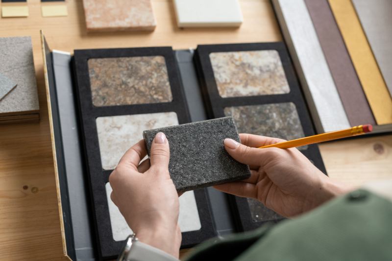 Nietypowy materiał wykończeniowy - fornir kamienny do wnętrz i elewacji